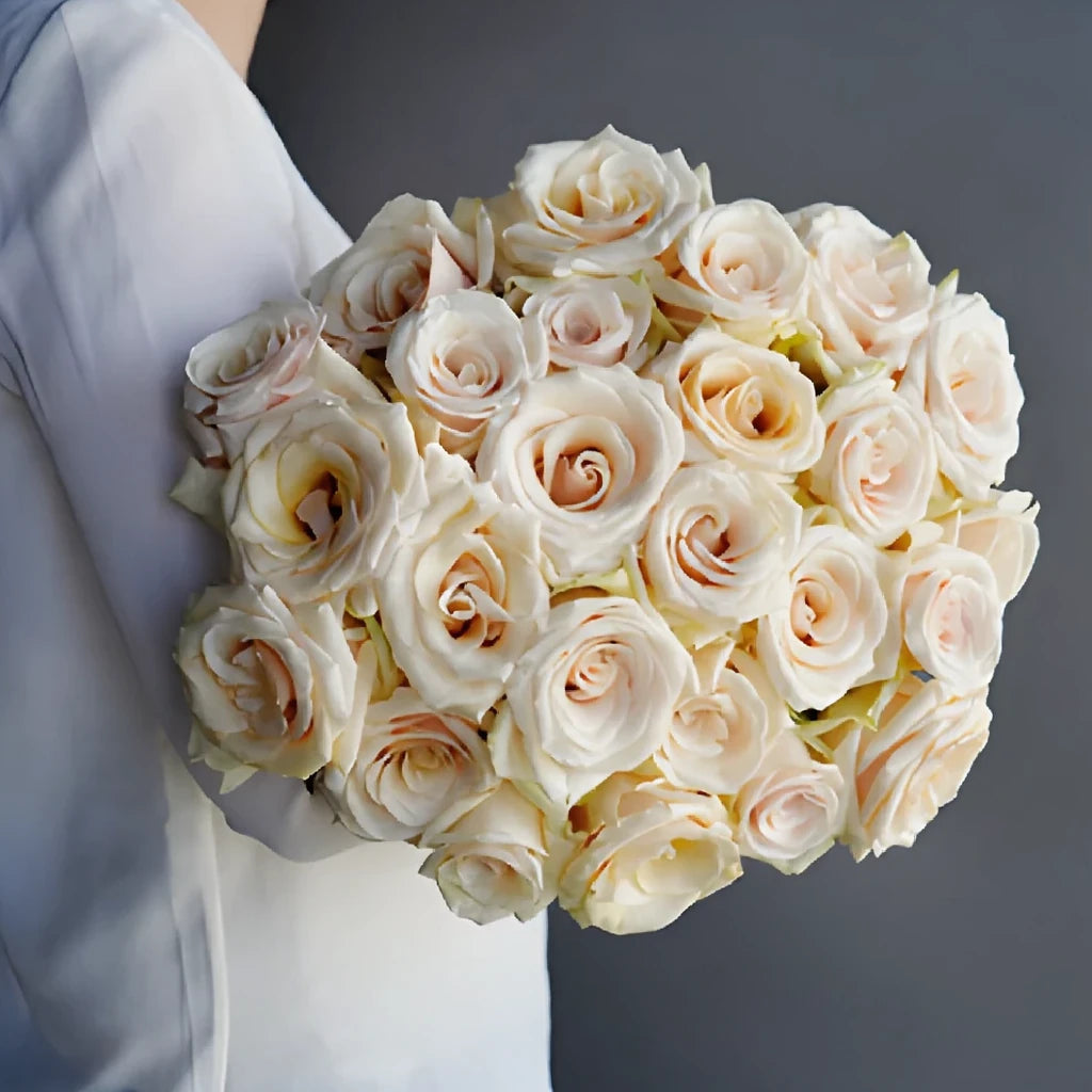 Queen of Pearl Roses Standard - alternative 1